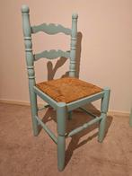 Turquoise houten stoel met rieten zitting, Huis en Inrichting, Stoelen, Ophalen, Gebruikt, Blauw, Hout