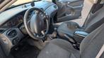 Ford Focus 2.0 I Ghia SDN 1999 Zwart, Stof, Zwart, 4 cilinders, Zwart