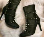 NIEUW.. Supermooie suède heels met studs!, Kleding | Dames, Verzenden, Nieuw