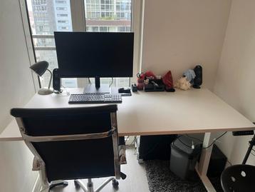 Elektrisch zit-sta bureau wit, in top staat
