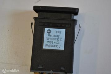 Alarmlichtschakelaar Vw Golf IV 1.8-5V  1J0953235C beschikbaar voor biedingen