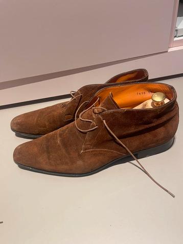 Santoni suede maat 44 beschikbaar voor biedingen
