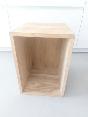 woonmeubel Xenos hout 43x35x30 cm beschikbaar voor biedingen