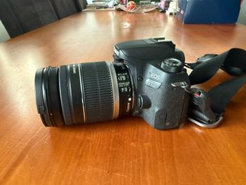 Canon EOS 77D + 18-200 mm lens beschikbaar voor biedingen