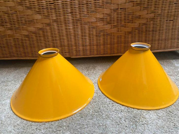 Gele Vintage Emaille Lampenkap set van 2, Huis en Inrichting, Lampen | Lampenkappen, Gebruikt, Minder dan 25 cm, Rond, Overige kleuren