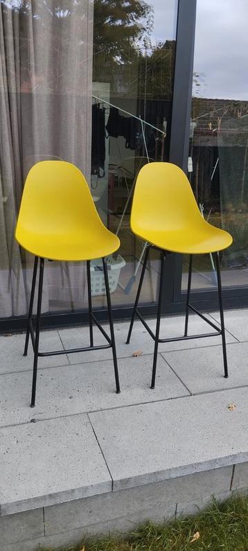 Barkrukken/ barstoelen  beschikbaar voor biedingen