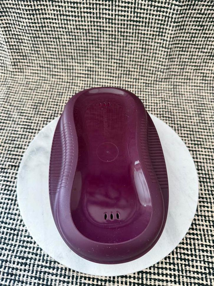 Tupperware // omelet maker voor magnetron, Huis en Inrichting, Keuken | Tupperware, Zo goed als nieuw, Overige typen, Paars, Ophalen of Verzenden