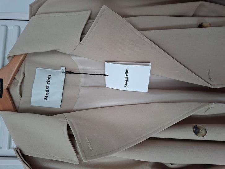 Modstrom tussenjas maat 38/40 in zandkleur, Kleding | Dames, Jassen | Zomer, Nieuw, Ophalen of Verzenden