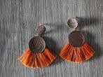 Oorbellen oranje goudkleurig, voor koningsdag?!, Sieraden, Tassen en Uiterlijk, Oorbellen, Overige materialen, Oranje, Ophalen of Verzenden