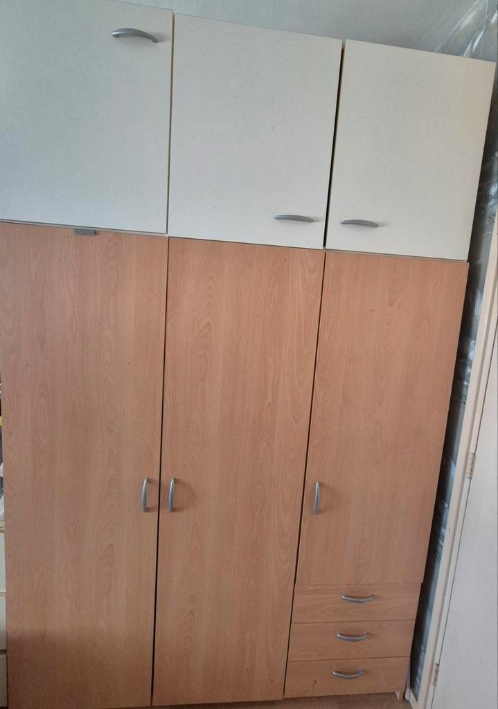 Twee gebruikte kasten (gratis af te halen!), Huis en Inrichting, Kasten | Kledingkasten, Gebruikt, 25 tot 50 cm, Ophalen of Verzenden