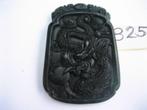 Amulet hanger van chinese jade.825 # chinese Draak,, Overige voorstellingen, Ophalen of Verzenden, Zo goed als nieuw, Steen of Mineraal