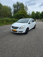 Opel Corsa 1.4 16V 3D 2010 Wit (APK 07/2026), Auto's, Opel, Voorwielaandrijving, Euro 5, Stof, 4 cilinders