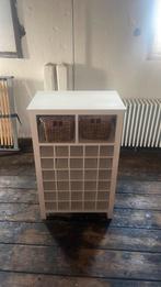 Wijnkast met twee rieten lades, Huis en Inrichting, Woonaccessoires | Wijnrekken, Ophalen, Gebruikt, 25 flessen of meer, 75 cm of meer