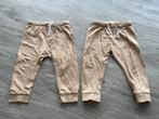 2x jogging broekjes maat 92, Ophalen of Verzenden, Zo goed als nieuw, Meisje, Jurk of Rok