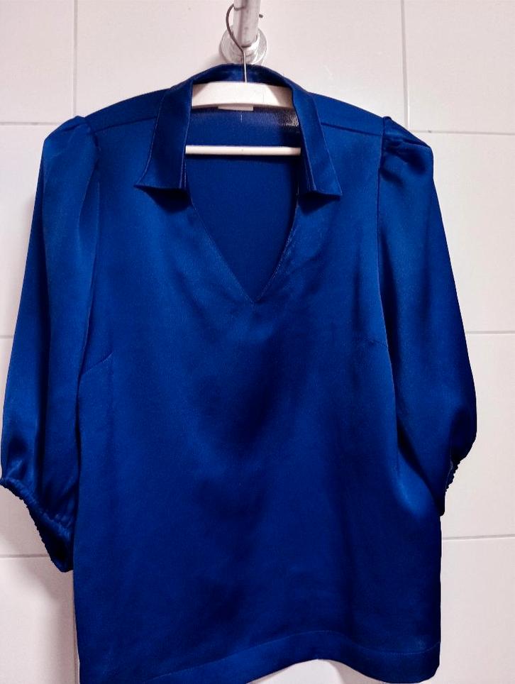 Prachtige Saint Tropez Satijnen Blouse Koningsblauw - Maat S, Kleding | Dames, Blouses en Tunieken, Gedragen, Maat 36 (S), Blauw