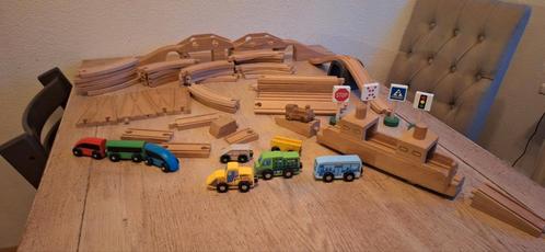 Houten treinbaan inclusief brug en treinboot, Kinderen en Baby's, Speelgoed | Houten speelgoed, Zo goed als nieuw, Overige typen