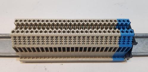 WAGO Schakelkast dinrail 27 x rijgklemmen WK2,5-U (1x), Hobby en Vrije tijd, Elektronica-componenten, Gebruikt, Ophalen of Verzenden