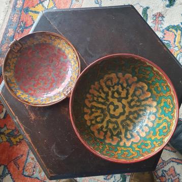 Twee decoratieve vintage schalen. Unique Plazuid Gouda. beschikbaar voor biedingen
