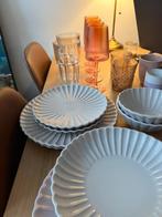 Gratis servies / uitzet!, Huis en Inrichting, Keuken | Servies, Ophalen, Gebruikt, Glas, Bord(en)