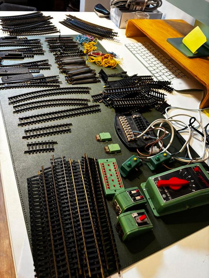 Grote partij vinatge Fleischmann rails & elektronica, Hobby en Vrije tijd, Modeltreinen | N-Spoor, Zo goed als nieuw, Rails, Gelijkstroom