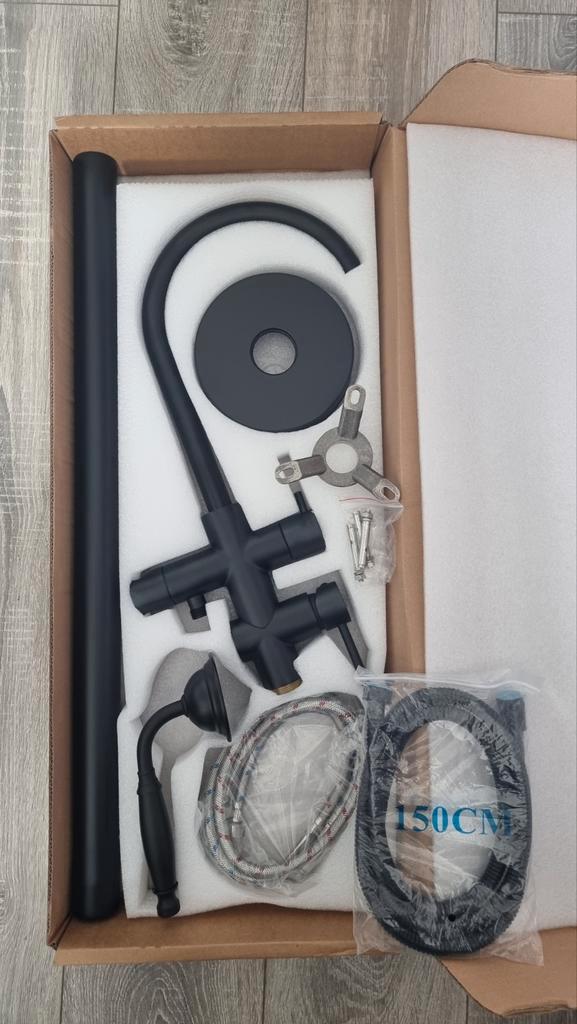 Vrijstaande badkraan met handdouche, rond, zwart, badkamer, Huis en Inrichting, Badkamer | Complete badkamers, Nieuw, Ophalen of Verzenden