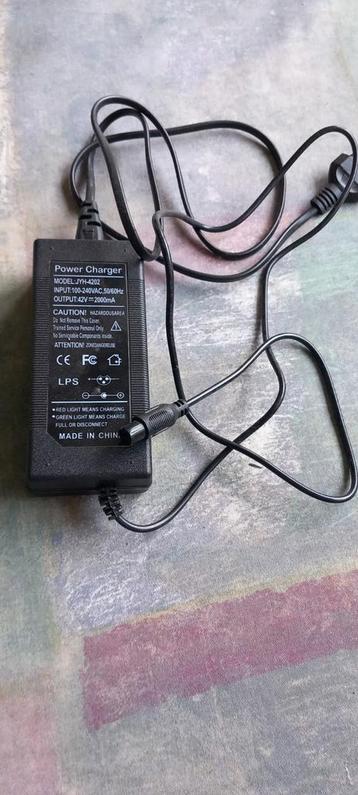 Hoverboard Adapter - JYH-4202 - 42V 2000mA beschikbaar voor biedingen