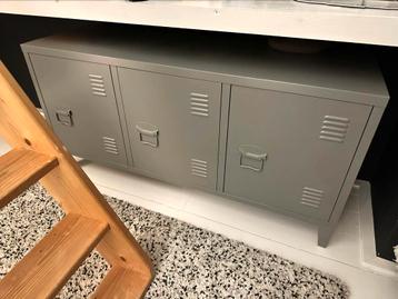Lockerkast 3 deurs beschikbaar voor biedingen