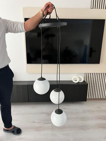 Amper gebruikt salon lamp  beschikbaar voor biedingen