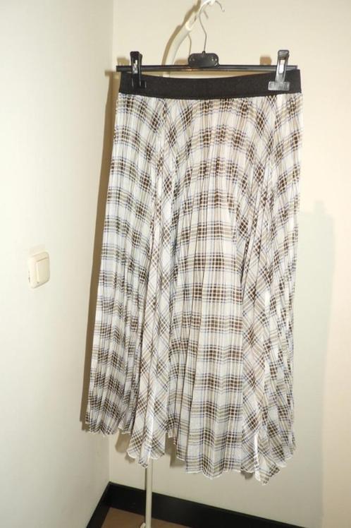 Maje langere rok gladde tulle look rok glans ruiten print M, Kleding | Dames, Rokken, Zo goed als nieuw, Maat 38/40 (M), Wit, Onder de knie