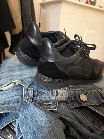 Valentino all black maat 43 beschikbaar voor biedingen