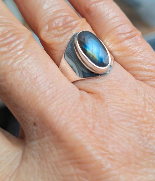 zilveren ring met natuurlijke Labradoriet steen zilver 925, Sieraden, Tassen en Uiterlijk, Ringen, Nieuw, 17 tot 18, Blauw, Zilver