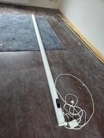 Elektrisch uitrolbaar projectiescherm, Audio, Tv en Foto, Projectieschermen, Ophalen of Verzenden, Zo goed als nieuw