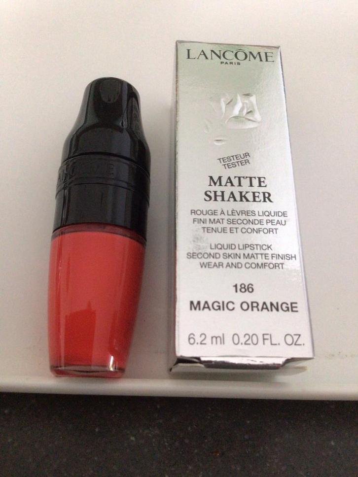 Lancôme Matte Shaker lipstick 186 Magic Orange NIEUW, Sieraden, Tassen en Uiterlijk, Uiterlijk | Cosmetica en Make-up, Nieuw, Make-up