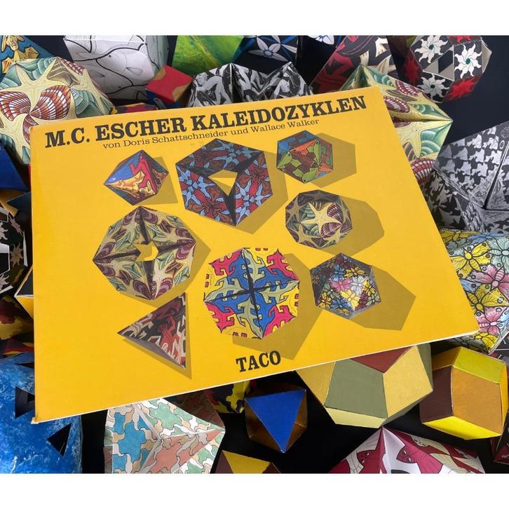 M.C Escher Boek met Origami Ontwerpen, Boeken, Kunst en Cultuur | Beeldend, Zo goed als nieuw, Grafische vormgeving, Ophalen of Verzenden
