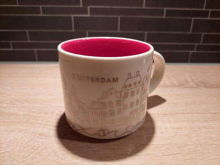 Kerst editie Starbucks You Are Here mok, Huis en Inrichting, Keuken | Servies, Nieuw, Kop(pen) en/of Schotel(s), Overige stijlen