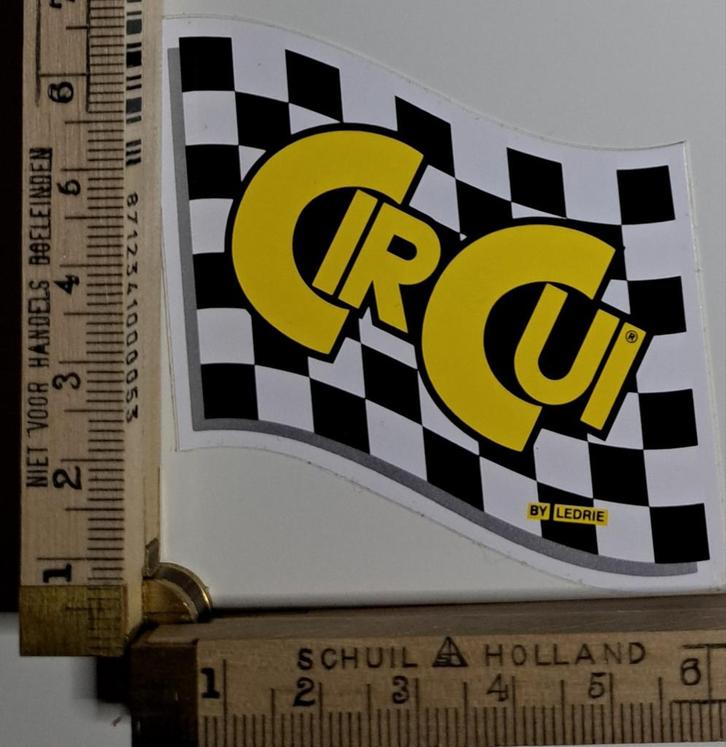 Vintage sticker finish vlag CirCui by Ledrie autospeedway, Verzamelen, Stickers, Zo goed als nieuw, Ophalen of Verzenden