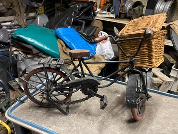 Vintage Minifiets met Mand beschikbaar voor biedingen