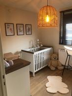 Babybed en commode incl. wandplank en matras, Kinderen en Baby's, Kinderkamer | Commodes en Kasten, Ophalen, 50 tot 70 cm, 100 cm of meer