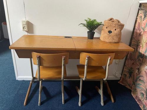 Vintage schoolbankje met klep voor 2 personen + 2 stoelen, Antiek en Kunst, Curiosa en Brocante, Ophalen