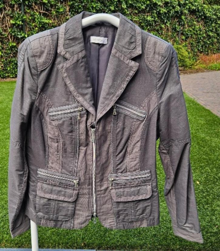 Bonita dames jasje kolbertje kolbert jas grijs maat 38, Kleding | Dames, Jasjes, Kostuums en Pakken, Zo goed als nieuw, Jasje