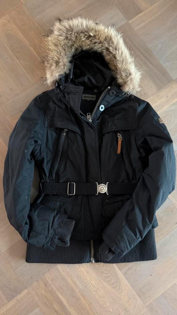 Mooie warme zwarte moscow dames winterjas maat M dons bont, Kleding | Dames, Jassen | Winter, Zo goed als nieuw, Maat 38/40 (M)