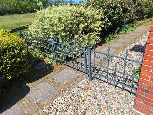 Sierhekwerk met poort., Tuin en Terras, Tuinhekken en Hekwerk, Gebruikt, Sierhekwerk, IJzer, Met poort, Ophalen