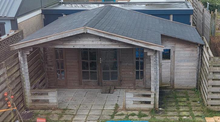 Grote houten schuur met opslagruimte, Tuin en Terras, Tuinhuizen, Gebruikt, Schuur, Hout, 500 cm of meer, 400 cm of meer, 3 ramen of meer