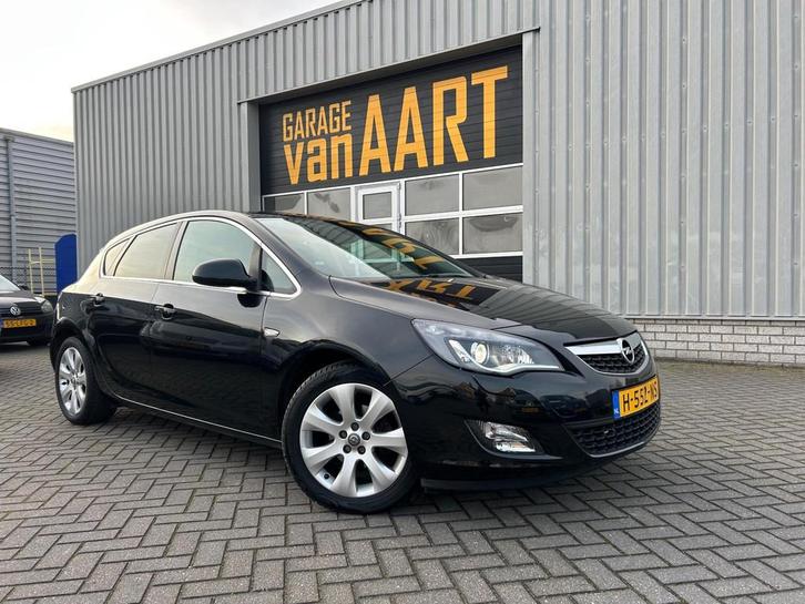 Opel Astra 1.4 Turbo GT | NAVI | XENON | SPORT STOELEN | STO, Auto's, Opel, Bedrijf, Te koop, Astra, ABS, Airbags, Airconditioning