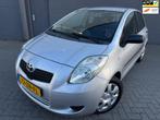 Toyota Yaris 1.3 VVTi *AIRCO*APK*NAP*ZUINGE AUTO, Voorwielaandrijving, Gebruikt, 750 kg, Origineel Nederlands