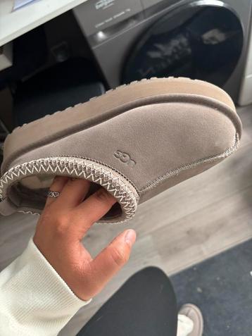 Uggs Tasman 38 beschikbaar voor biedingen