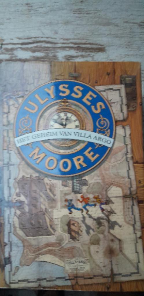 ULYSSES MOORE 1 Het Geheim Van Villa Argo Nl Ed, Boeken, Kinderboeken | Jeugd | 10 tot 12 jaar, Zo goed als nieuw, Verzenden