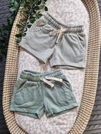 2 Korte Broeken Hema • Maat 68, Kinderen en Baby's, Babykleding | Maat 68, Broekje, Ophalen of Verzenden, Zo goed als nieuw, Hema