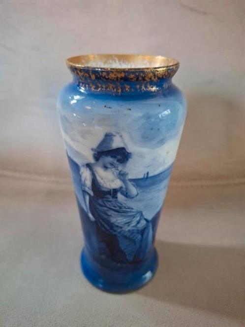 Royal Dalton children vase, antiek vaasje 17 cm, Antiek en Kunst, Antiek | Vazen, Ophalen of Verzenden