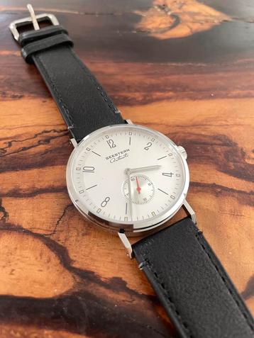 Nieuw: Seestern Nomos homage (Automatic sapphire) beschikbaar voor biedingen